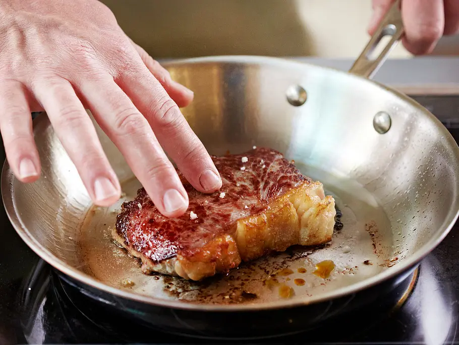 Rumpsteaks braten - die Garprobe