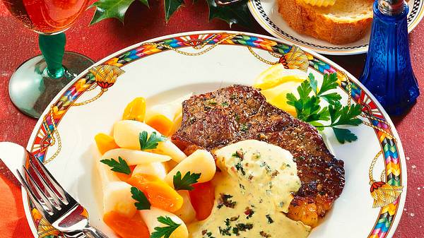 Rumpsteaks mit Möhren, Teltower Rübchen und Sauce Rezept - Foto: Horn