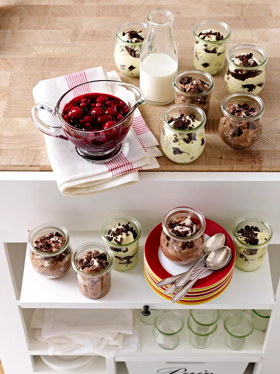 Rumpudding mit Fruchtgrütze Rezept