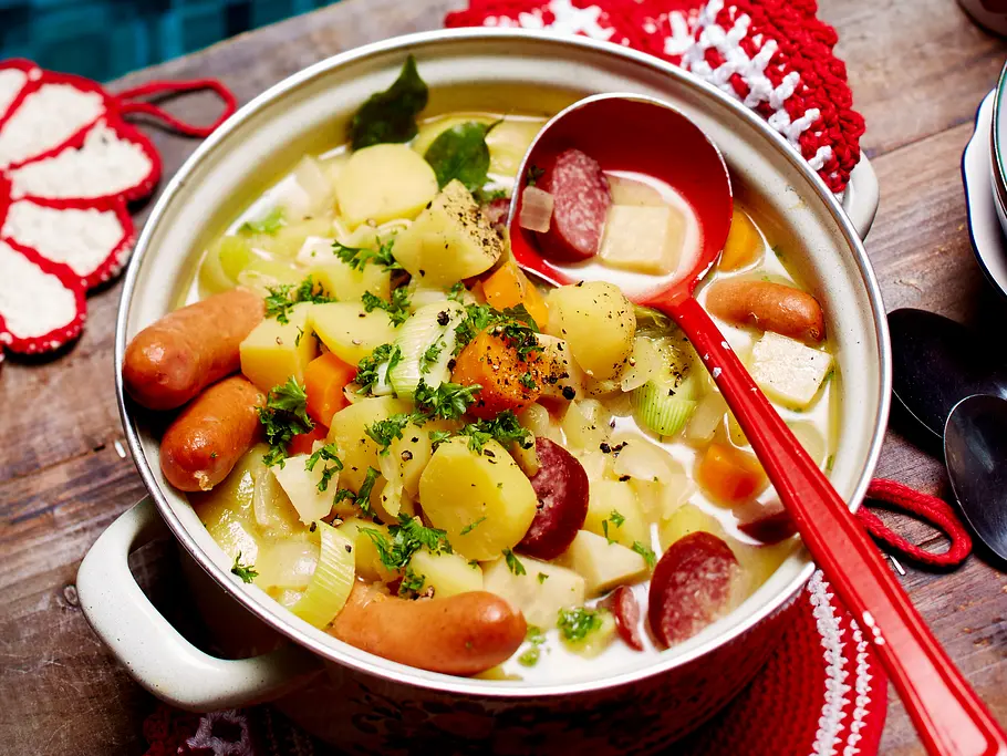 Rustikaler Kartoffeleintopf Rezept Rustikaler Kartoffeleintopf Rezept