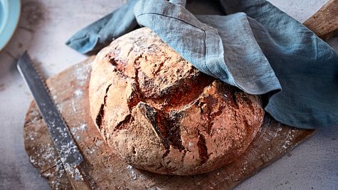 Rustikales Dinkelbrot Rezept - Foto: House of Food / Bauer Food Experts KG