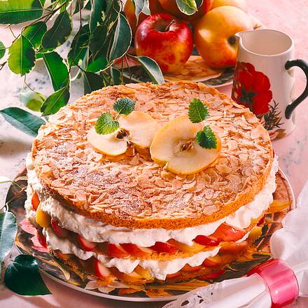 Saftige Apfelschichttorte Rezept Saftige Apfelschichttorte Rezept