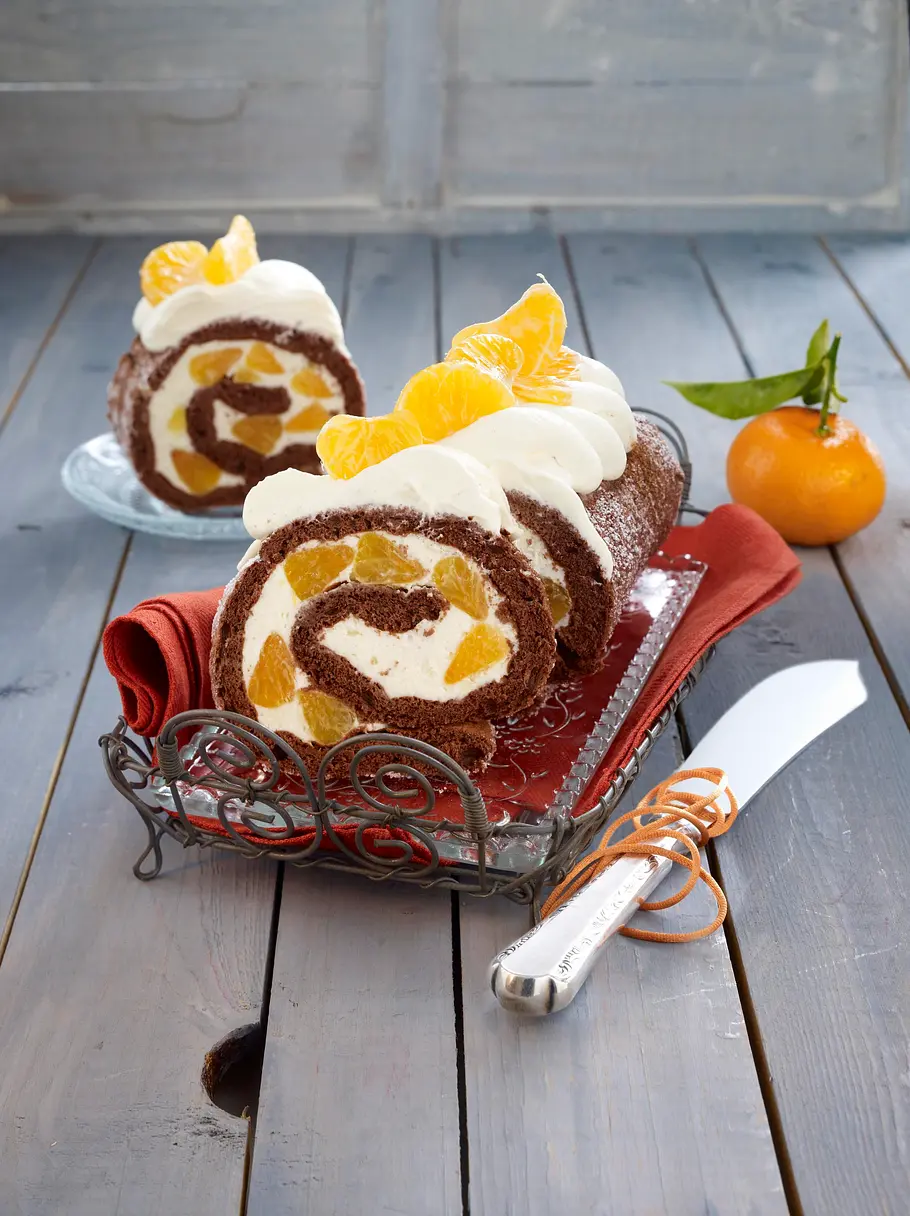 Saftige Clementinen-Biskuitrolle Rezept Saftige Clementinen-Biskuitrolle Rezept