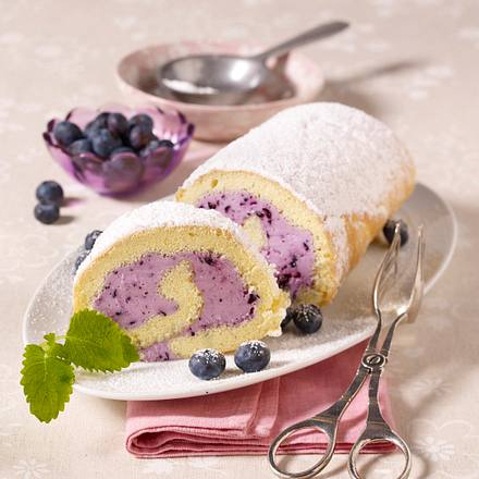 Saftige Heidelbeerrolle Rezept