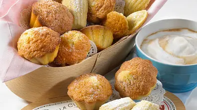 Saftige Madeleines Rezept - Foto: LECKER @ Bauer Media Group
