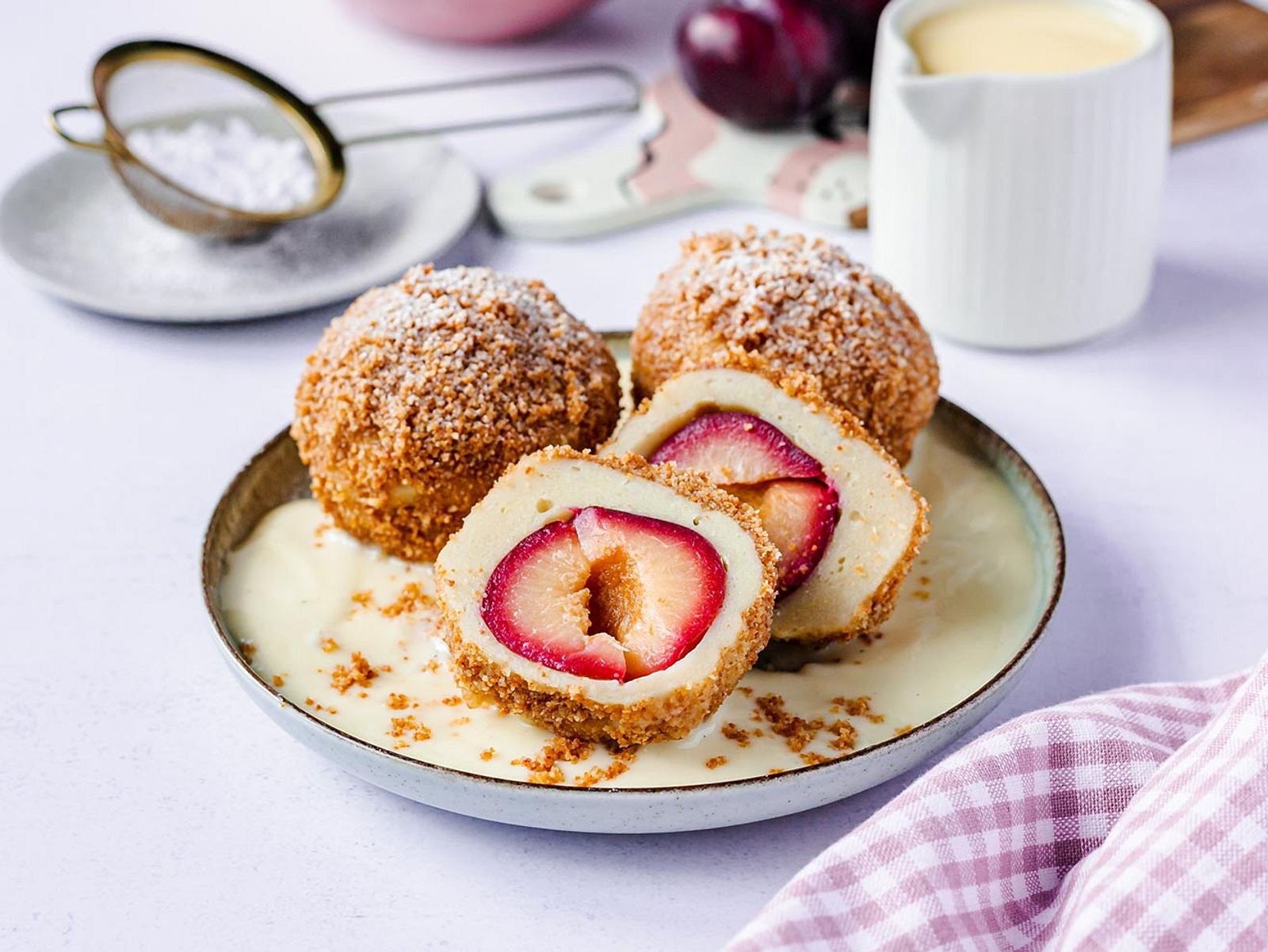 Saftige Pflaumenknödel Rezept | LECKER