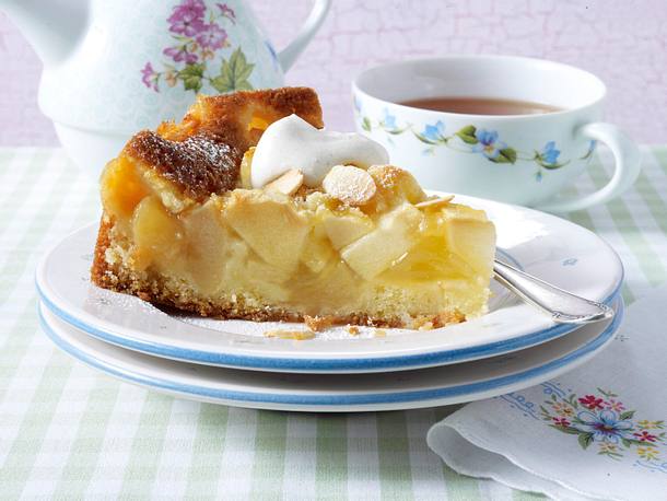 Saftiger Creme double-Apfelkuchen mit Walnüssen Rezept Saftiger Creme double-Apfelkuchen mit Walnüssen Rezept