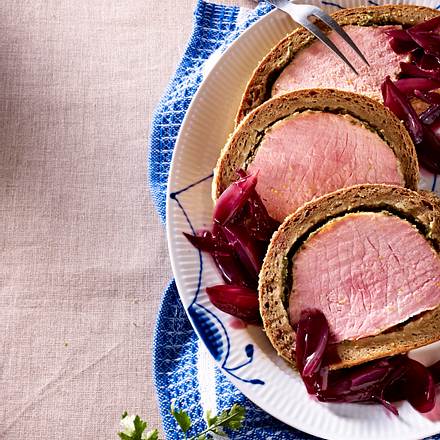 Saftiger Kasseler im Gewürzbrot Rezept