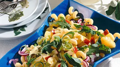 Saftiger Nudelsalat Rezept - Foto: LECKER @ Bauer Media Group