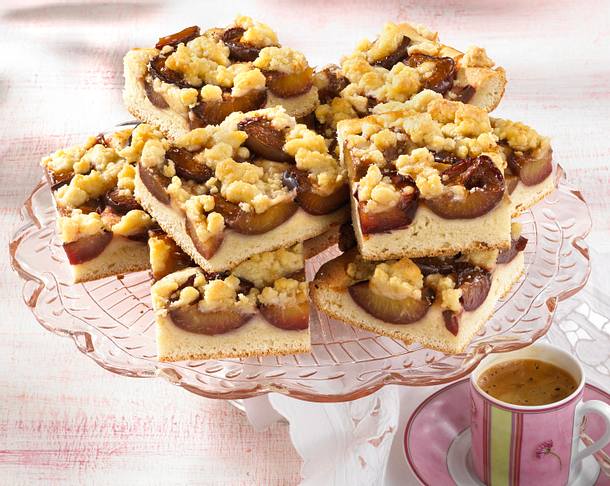 Saftiger Pflaumenkuchen vom Blech Rezept