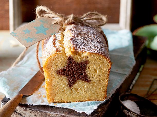 Saftiger Sternenkuchen mit Marzipan Rezept