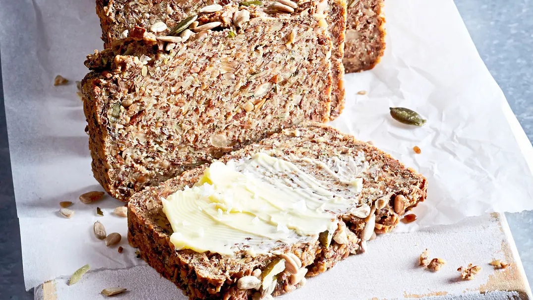 Saftiges Körnerbrot Rezept - Foto: LECKER @ Bauer Media Group Saftiges Körnerbrot Rezept - Foto: LECKER @ Bauer Media Group