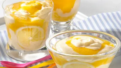 Sahnejoghurt mit Mangopüree Rezept - Foto: LECKER @ Bauer Media Group