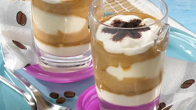 Sahnepudding Macchiato Rezept - Foto: LECKER @ Bauer Media Group