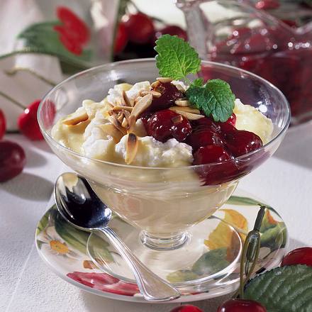 Sahnepudding mit Kirschkompott Rezept