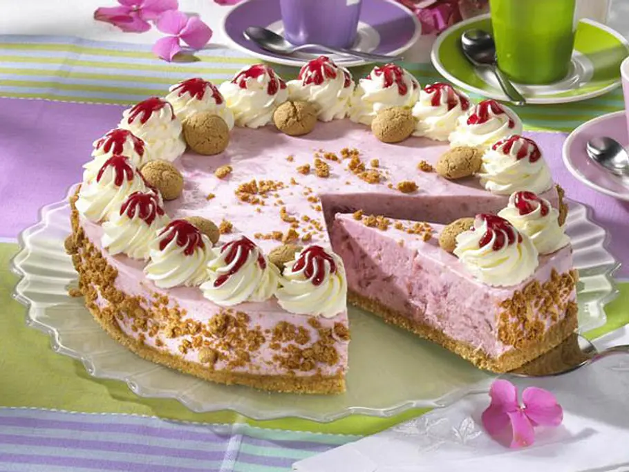 Sahnige Rhabarber-Torte Rezept Sahnige Rhabarber-Torte Rezept