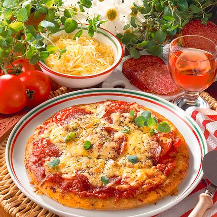 Salami-Pizza Rezept Salami-Pizza Rezept