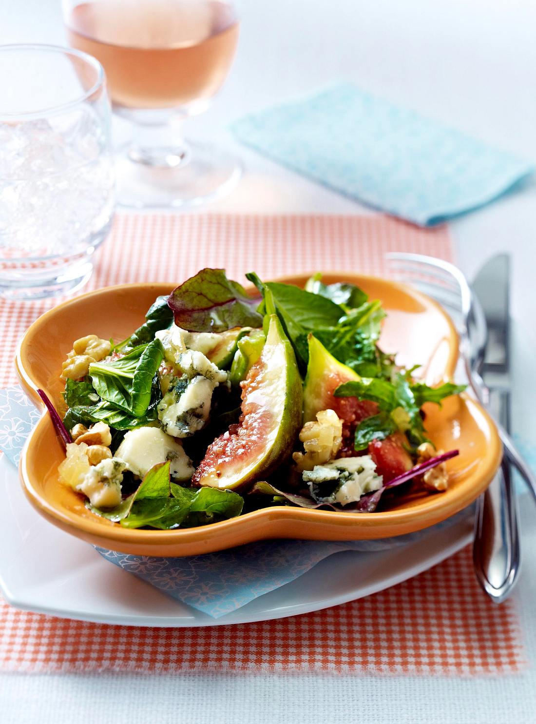 Salat mit Feigen, Roquefort und Ingwer-Dressing Rezept