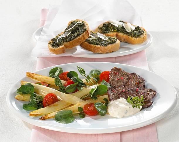 Salat mit gebratenem Spargel und Brunnenkresse Rezept Salat mit gebratenem Spargel und Brunnenkresse Rezept