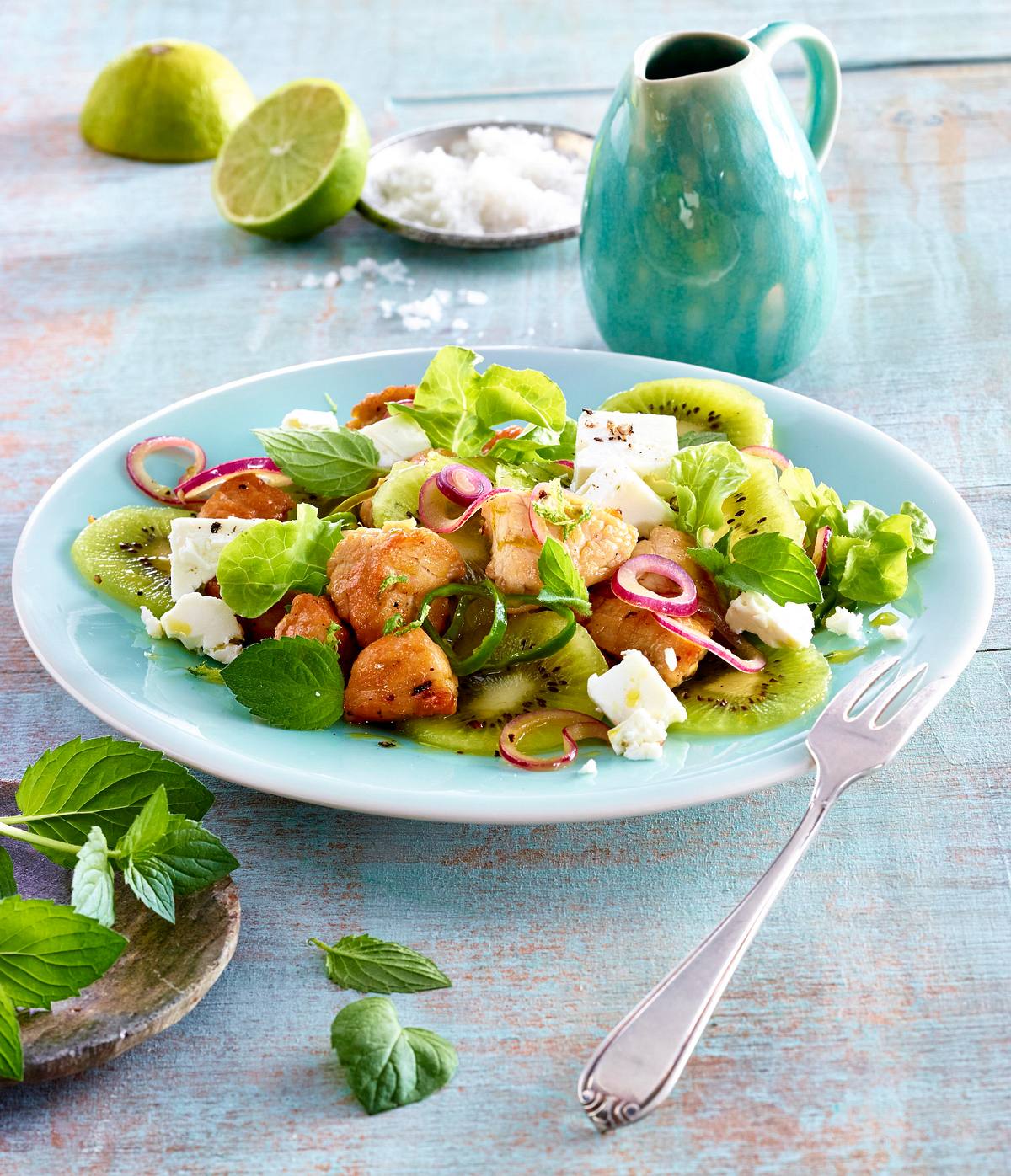 Salat mit grüner Kiwi, Pute und Feta Rezept