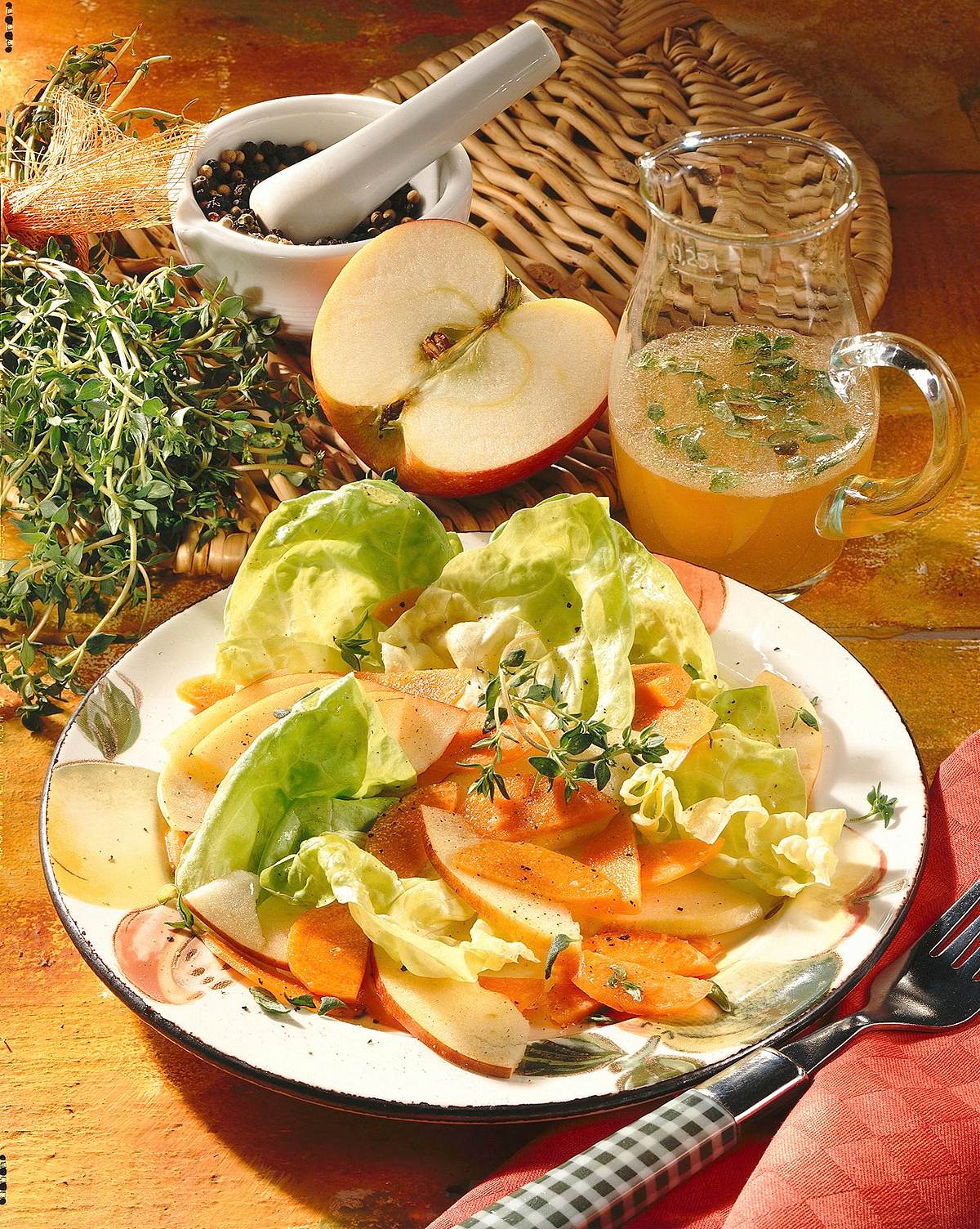 Salat mit Honig-Thymian-Marinade Rezept