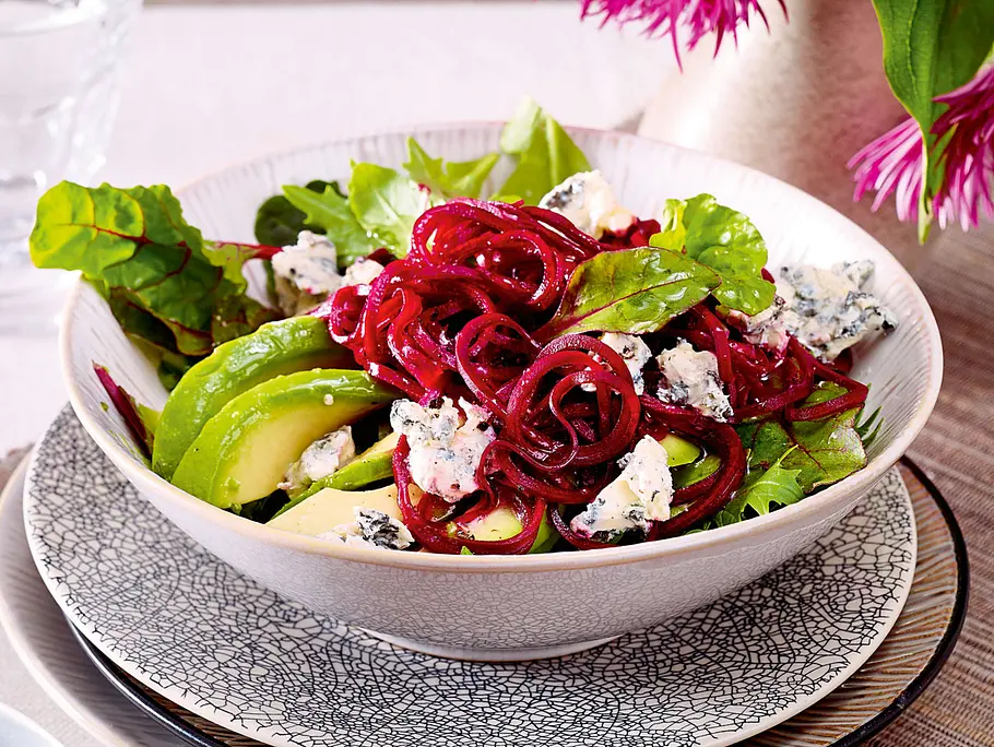 Salat mit Rote-Bete-Spiralen Rezept Salat mit Rote-Bete-Spiralen Rezept