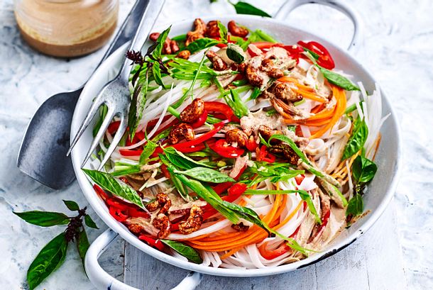 Salat nach Pad-Thai-Art Rezept