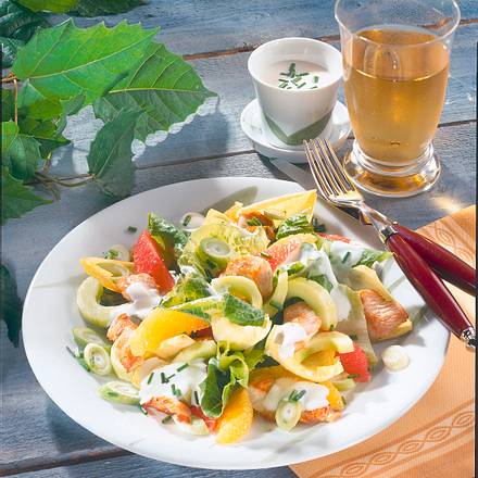 Salatteller mit Putenstreifen Rezept Salatteller mit Putenstreifen Rezept
