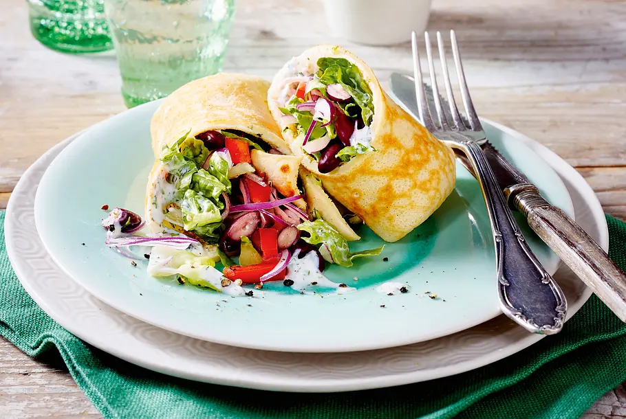 Salatwrap mit Kräuter-Joghurt-Dip Rezept Salatwrap mit Kräuter-Joghurt-Dip Rezept