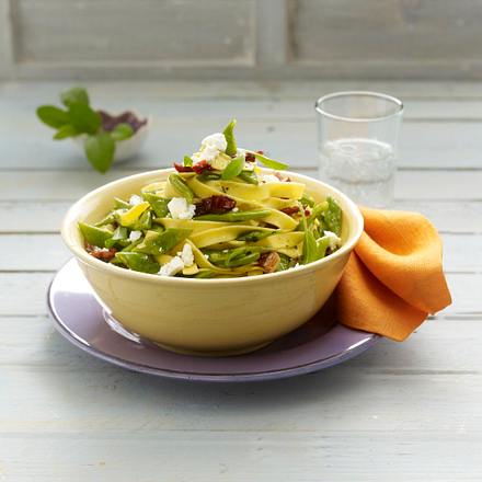 Salbei-Tagliatelle mit Schneidebohnen Rezept