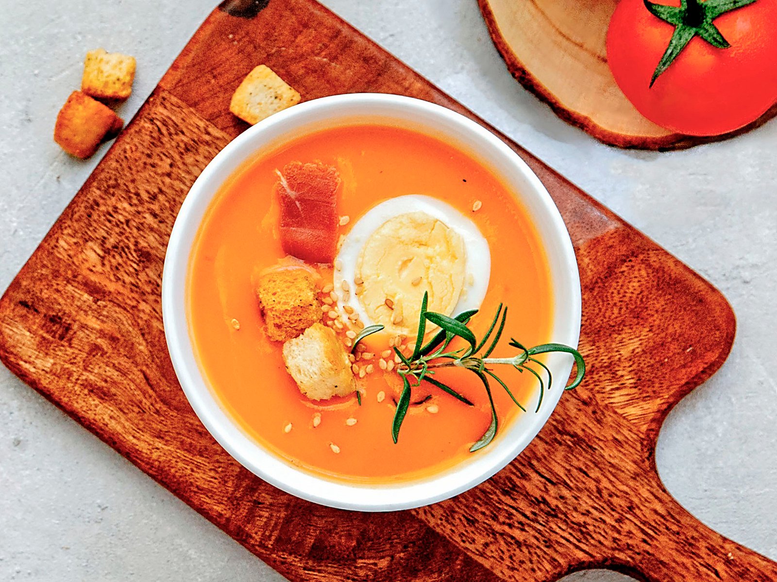 Salmorejo (kalte andalusische Tomatensuppe) Rezept | LECKER