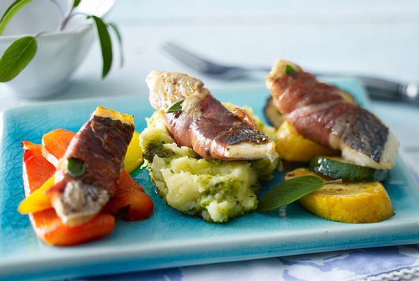 Saltimbocca von der Dorade mit Pesto-Kartoffelpüree Rezept Saltimbocca von der Dorade mit Pesto-Kartoffelpüree Rezept