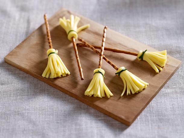 Salzstangen mit Käse Rezept Salzstangen mit Käse Rezept