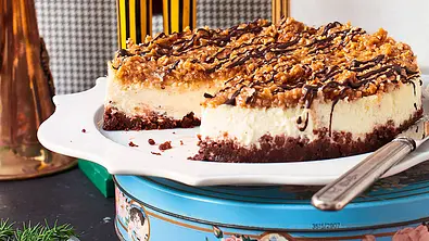 Samoa-Cheesecake Rezept - Foto: LECKER @ Bauer Media Group