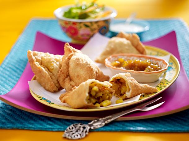 Samosas (Gefüllte Teigtaschen) Rezept