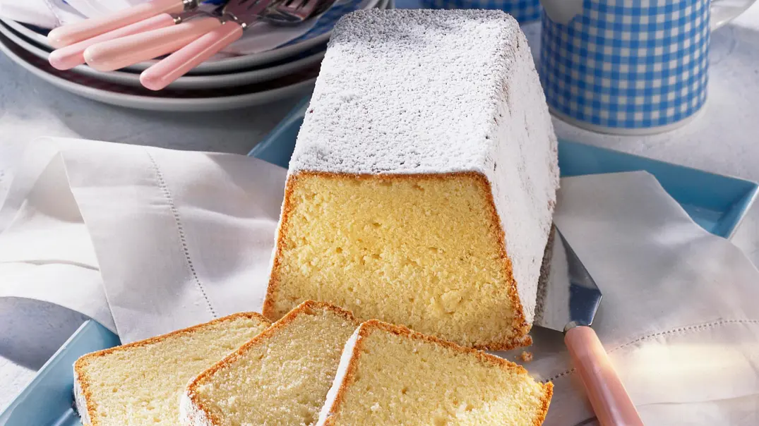 Sandkuchen (Omas Lieblingsrezept) Rezept - Foto: LECKER @ Bauer Media Group Sandkuchen (Omas Lieblingsrezept) Rezept - Foto: LECKER @ Bauer Media Group