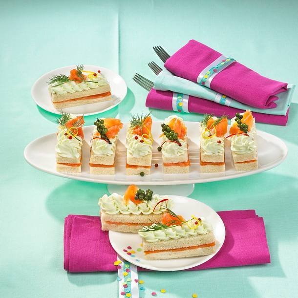 Sandwich-Finger mit Lachs und Avocado-Creme Rezept