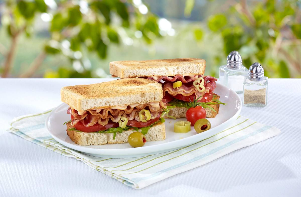 Sandwich mit Speck und Tomate Rezept
