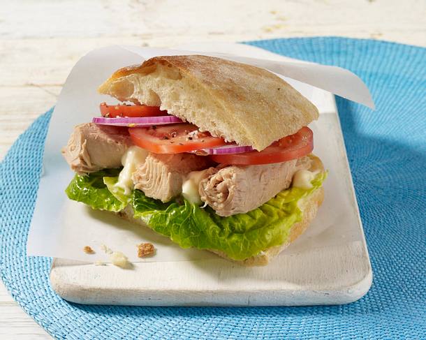 Sandwich mit Thunfisch und Tomaten Rezept Sandwich mit Thunfisch und Tomaten Rezept