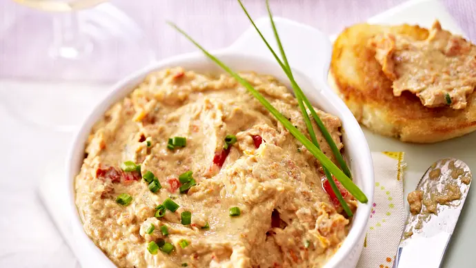 Sardinen-Paprika-Pastete (Sardinen-Rillettes) Rezept - Foto: LECKER @ Bauer Media Group