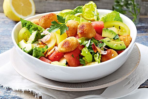 Sattmachersalat mit Knuspermozzarella Rezept
