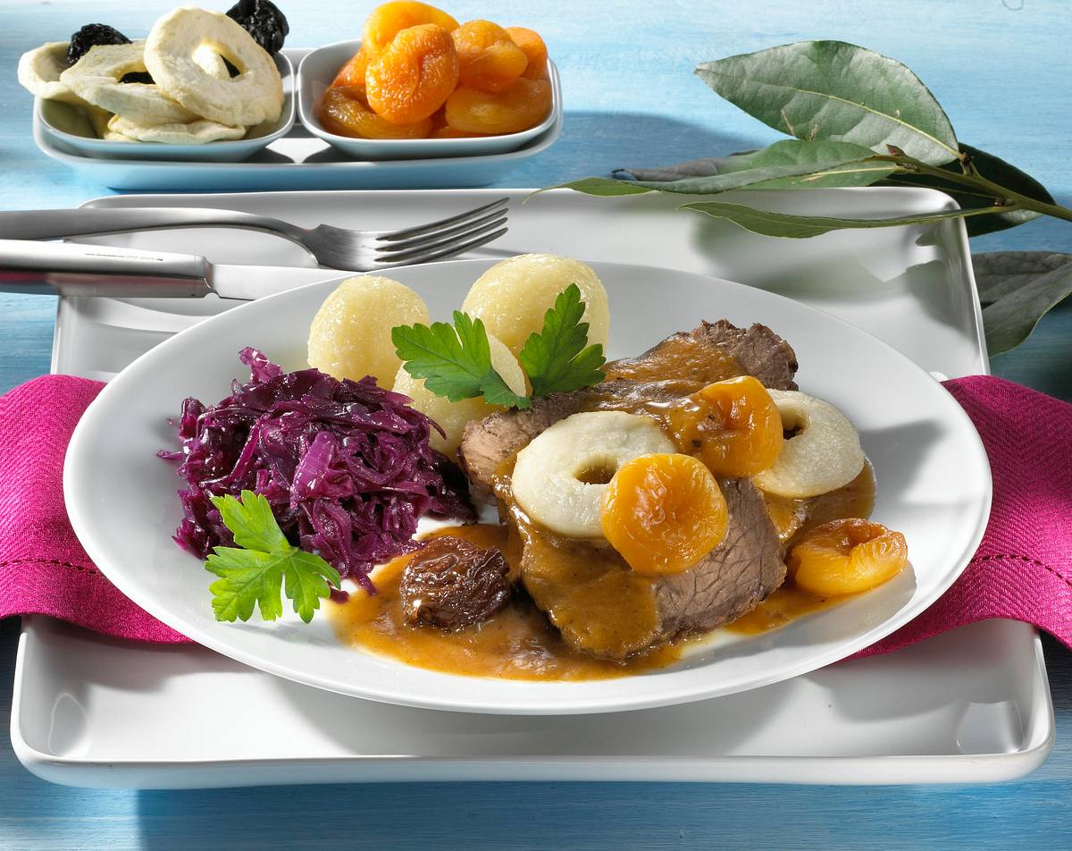 Sauerbraten mit Backobst Rezept