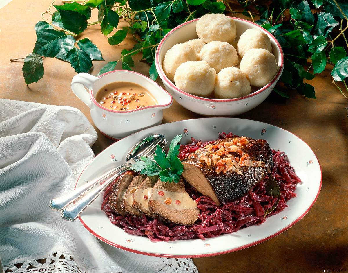 Sauerbraten mit Thüringer Klößen Rezept