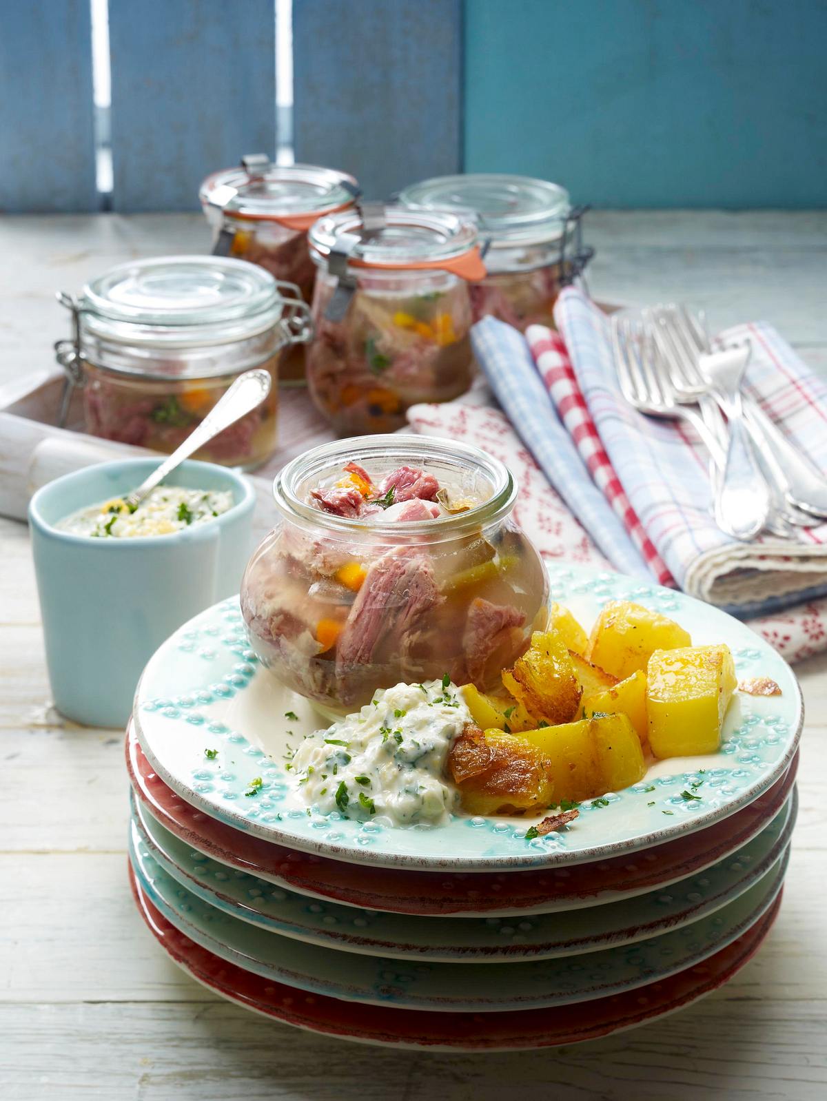 Sauerfleisch im Weckglas zu Röstkartoffeln Rezept