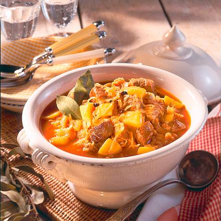 Sauerkraut-Gulasch-Eintopf Rezept Sauerkraut-Gulasch-Eintopf Rezept