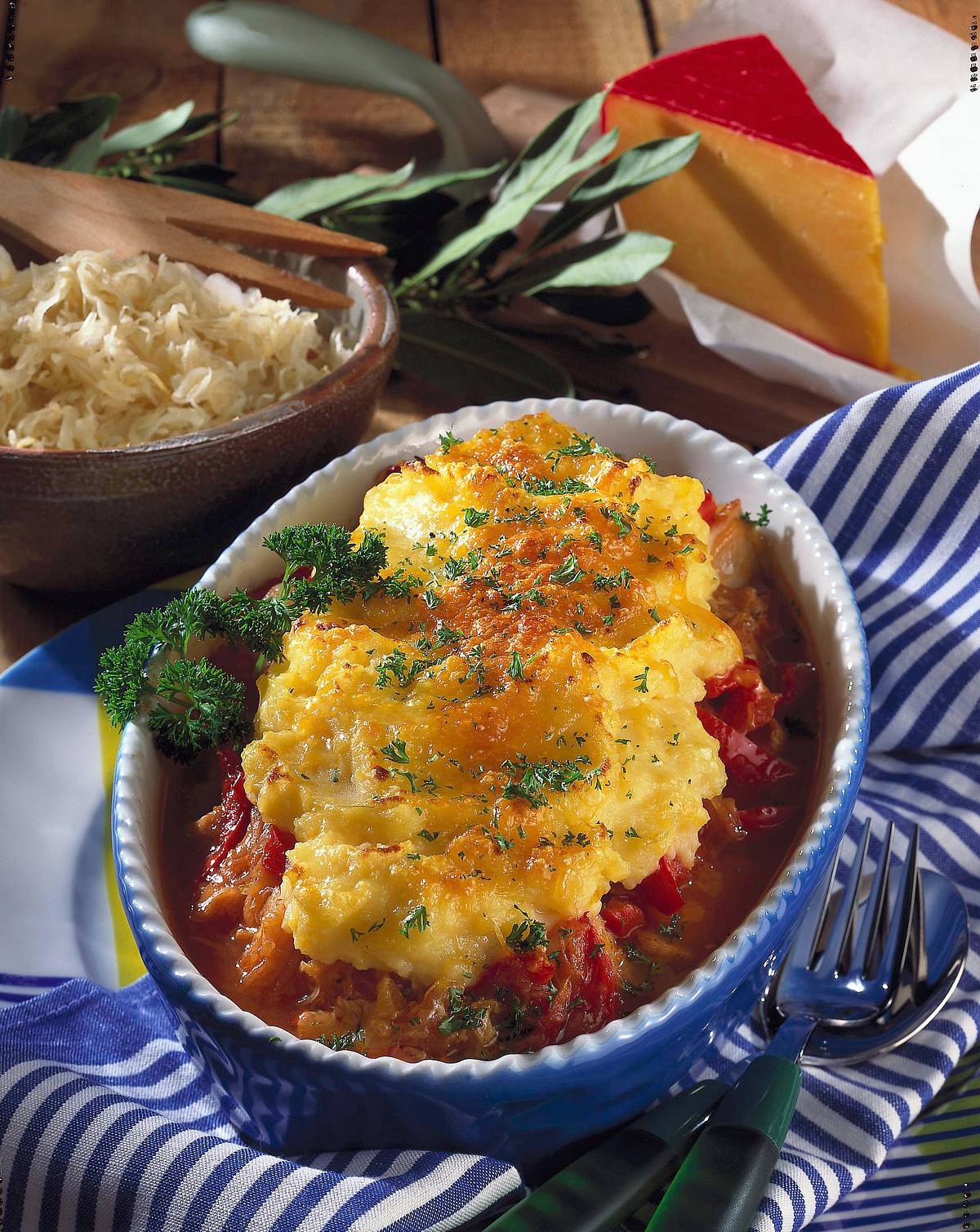 Sauerkraut-Gulasch mit Kartoffelpüree Rezept