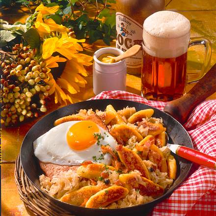 Sauerkraut-Schupfnudeln mit Leberkäse Rezept Sauerkraut-Schupfnudeln mit Leberkäse Rezept