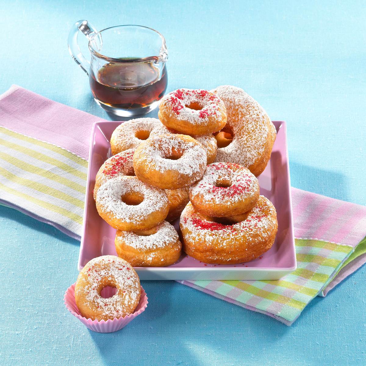 Saure-Sahne-Donuts mit Ahornsirup Rezept