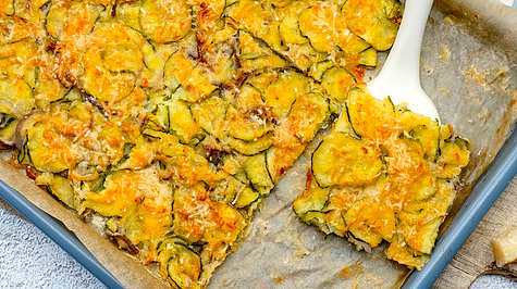 Scarpaccia (knuspriger Zucchinikuchen) - Foto: ShowHeroes