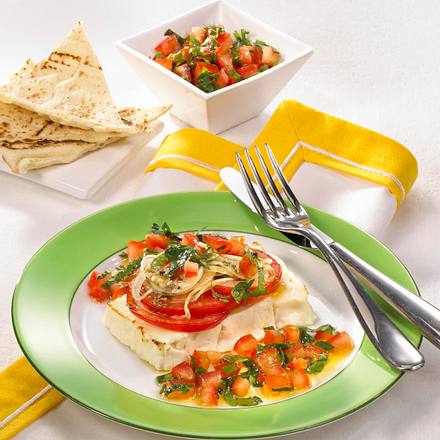 Schafskäse mit Tomaten-Petersilien-Salat Rezept Schafskäse mit Tomaten-Petersilien-Salat Rezept